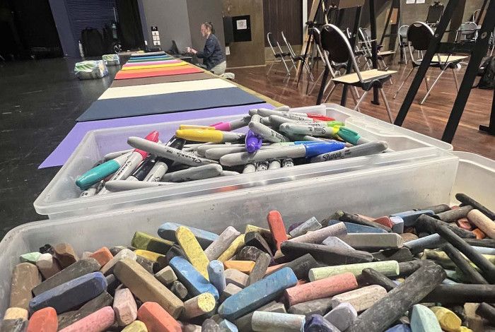 Drawing material in boxes